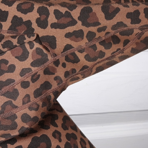 Nike Dri-Fit One High Waisted 7in. Leopard Print Bike/Gym Short 2021 - Picture 10 of 16